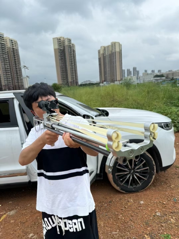 凌其飞的第二张照片--淮安认干亲服务网